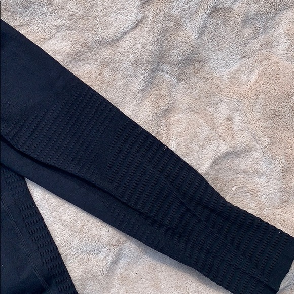 Fabletics seamless leggings - Picture 3 of 7